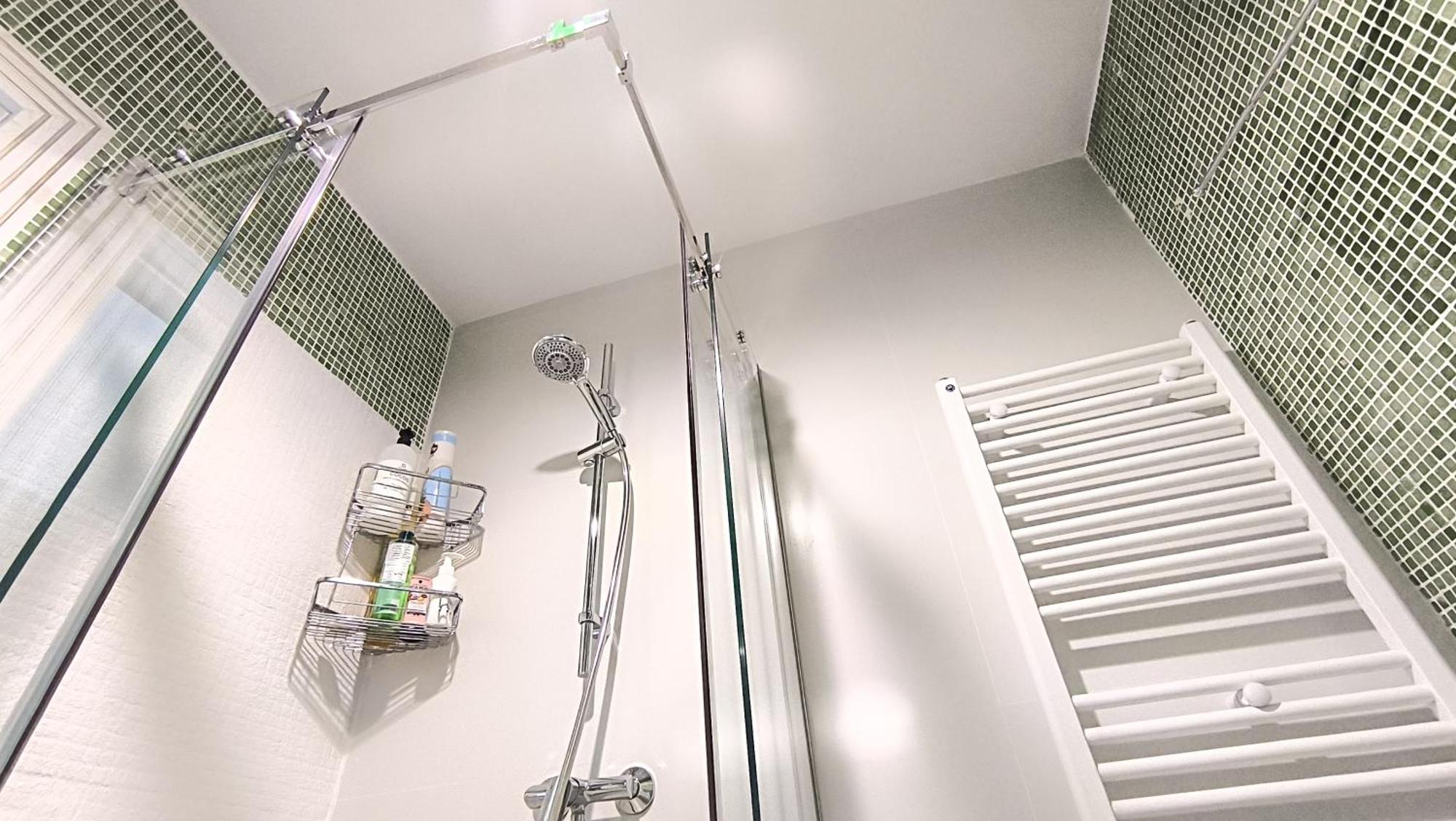 Комната С Двухместной Кроватью В Квартире С Общим Душем И Кухней, Double Room In A Guest Apartment, Camera La Cheie In Apartament Cu Dus Si Bucatarie Comuna Chisinau Ngoại thất bức ảnh